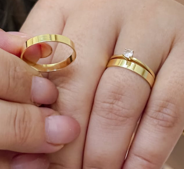 Par de Alianças Reta 3mm+ Solitario de brinde💍💎